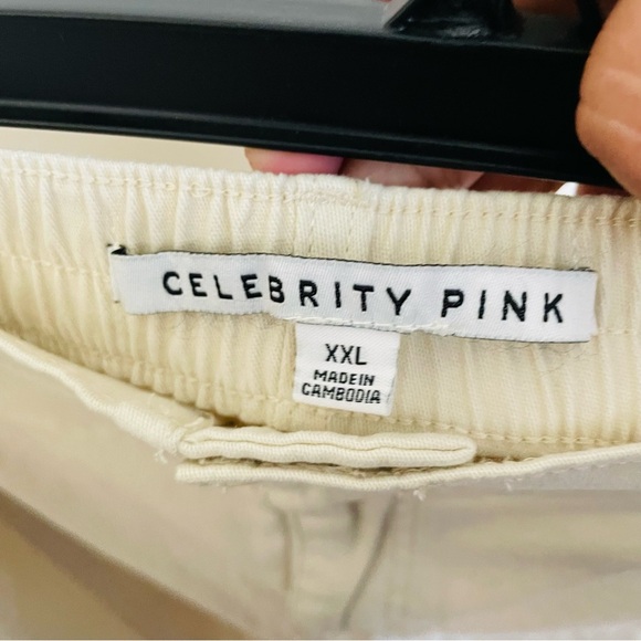 Celebrity Pink woman cream Cargo Pants size XXL in style wide leg elastic back - Picture 6 of 7